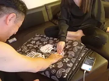 Angels1-2-3-4-5のStripchatでプライベートチャット