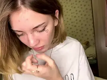 MelaineAytesのStripchatでセックスチャット