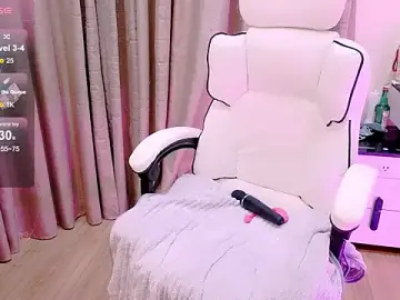 _Aria_MoonieのStripchatで今すぐ視聴可能なセックスカム