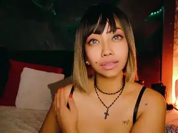 ElyaQuinnのStripchatで高画質ウェブカメラ