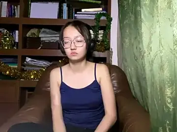 LinaClousのStripchatで無料ポルノカメラ