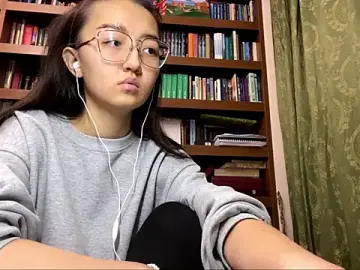 LinaClousのStripchatでアダルトカメラ配信