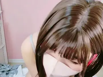 shiori_nのStripchatで今すぐ視聴可能なセックスカム