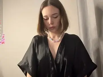 ElyaMurのStripchatで高画質ウェブカメラ