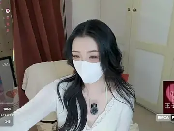 nayomi_34fのStripchatでセックスカメラ