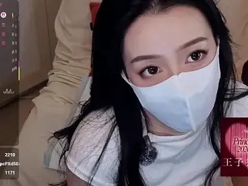 nayomi_34fのStripchatでアダルトビデオチャット