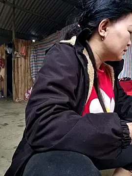 yoowwmrのStripchatでセックスカメラ