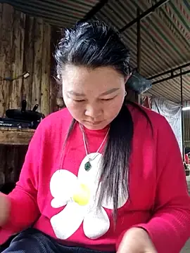 yoowwmrのStripchatでアダルトビデオチャット