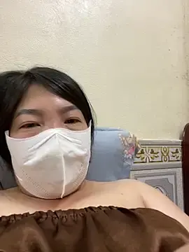 Hachi_Sweetbabie_のStripchatでアダルトカメラ配信