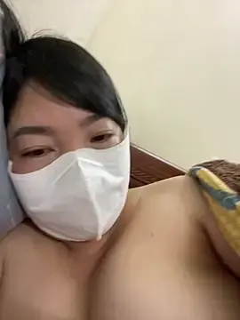 Hachi_Sweetbabie_のStripchatでセックスカメラ