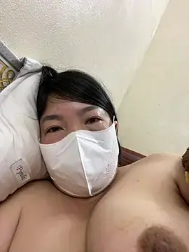 Hachi_Sweetbabie_のStripchatで人気のアダルト配信