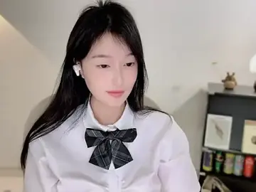 OnechestnutのStripchatでセックスカメラ