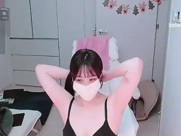 whitelee2のStripchatで高画質ウェブカメラ