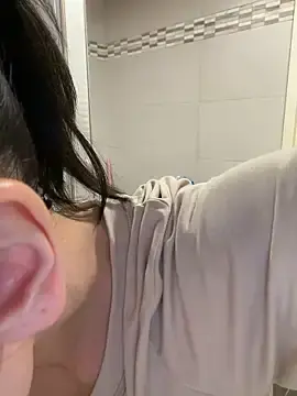 Ashepova000のStripchatでプライベートチャット