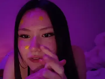 luvviviiのStripchatで最高のライブ配信