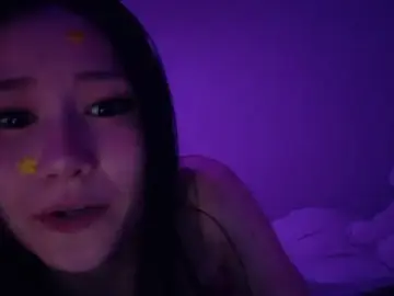 luvviviiのStripchatで最高のライブ配信