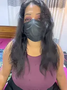 Savi-SLのStripchatでセックスチャット