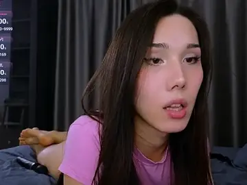 Kaia_Sunshine_MiaのStripchatで最高のライブ配信