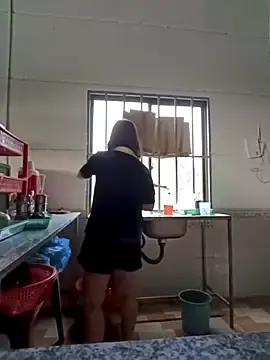 M_yiyiのStripchatでライブポルノ配信