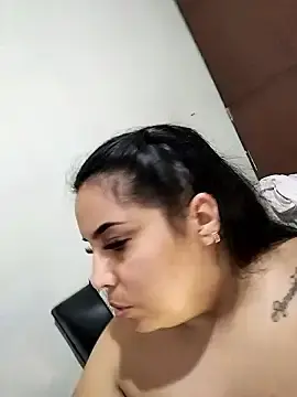 AvaChannelのStripchatでライブチャット