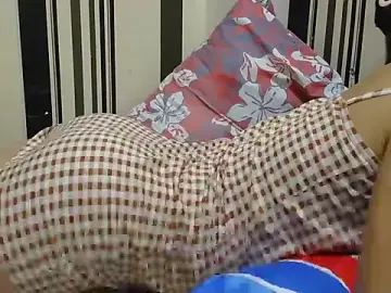 angel_pussieのStripchatでライブセックス映像