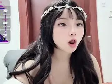 QQ88-99のStripchatでアダルトカメラ配信