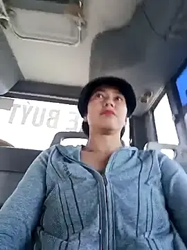 2HotAsain4uのStripchatでセックスチャット