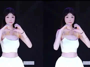 Emerald_GirlsのStripchatで無料ポルノカメラ