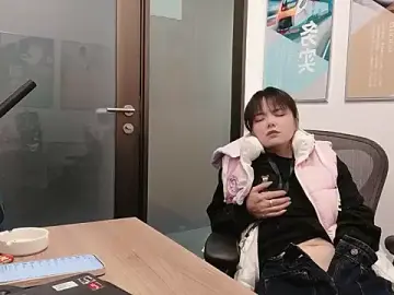 KKMM168のStripchatでアダルトカメラ配信