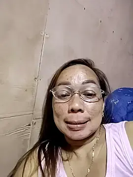 asianwet4uのStripchatでセックスチャット