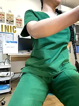 Clinic_SexyのStripchatでセックスカメラ