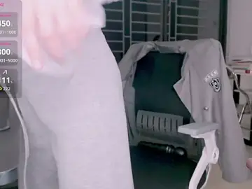 Shyn__のStripchatでアダルトカメラ配信