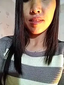 cute_love00のStripchatで高画質ウェブカメラ