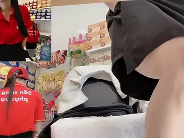 Sayuri_SatouのStripchatでセックスカメラ