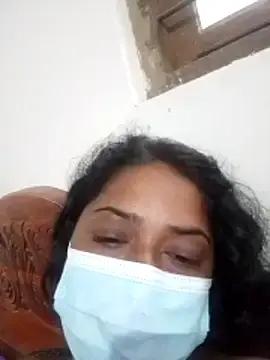 boosypussyのStripchatで無料ポルノカメラ