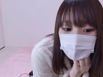 Hiiichan88のStripchatで今すぐ視聴可能なセックスカム