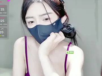 -Hell0-KittyのStripchatでアダルトビデオチャット