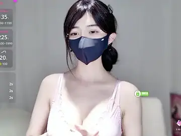 -Hell0-KittyのStripchatでライブセックス映像