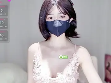 -Hell0-KittyのStripchatでプライベートチャット