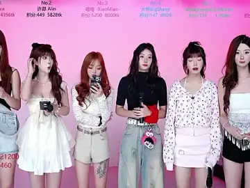 CM---002のStripchatでライブチャット