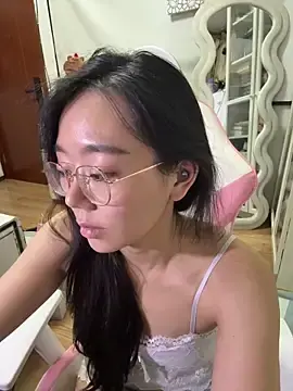 jiajia_LのStripchatでライブポルノ配信