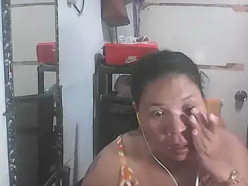 hotwet_mama4uxxのStripchatでプライベートチャット