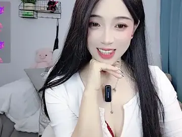 Augenstern_catのStripchatで今すぐ視聴可能なセックスカム