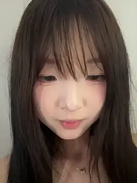 lelebaybay888のStripchatで人気のアダルト配信