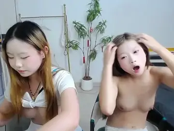 Prettybaby520のStripchatでセックスチャット