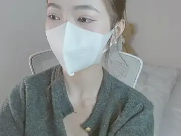 Alina_MissAsianのStripchatでプライベートチャット