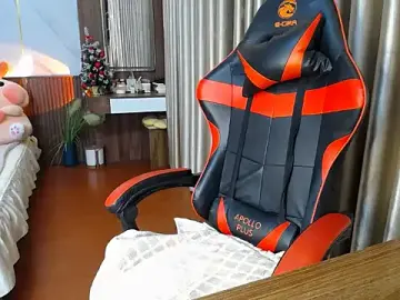 NANA_199kのStripchatで人気のアダルト配信