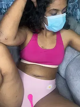 SukiyamaAsiaのStripchatでライブセックス映像