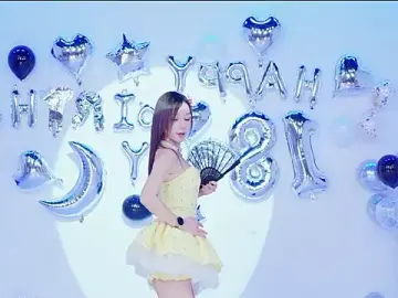 Luckygirls-339のStripchatでライブチャット