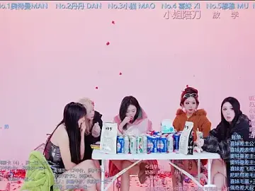 Luckygirls-339のStripchatでライブチャット